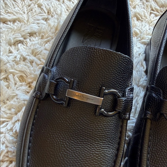 Men's Ferragamo Grandioso Gancini Bit Leather Loafers - Picture 2 of 6